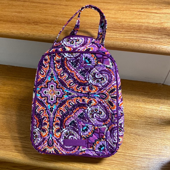 Vera Bradley Handbags - Vera Bradley Lunch Bag - NEVER BEEN USED / BRAND NEW CONDITION
